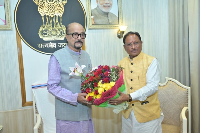 मुख्यमंत्री ने राज्यपाल को दी होली की बधाई