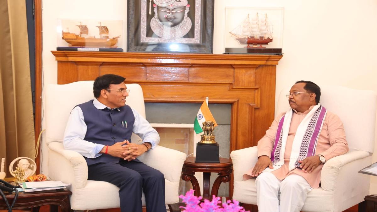 मंत्री नेताम के प्रस्ताव पर केंद्रीय खेल मंत्री ने दी सहमति, कई गांवों में बनेंगे इंडोर स्टेडियम, क्रीडा परिसर, क्रिकेट स्टेडियम का भी होगा निर्माण