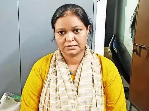 CG Crime : ब्यूटी पार्लर के बैंक खाते से 5 करोड़ का ट्रांजेक्शन, पुलिस ने म्यूल खाताधारक महिला को किया गिरफ्तार