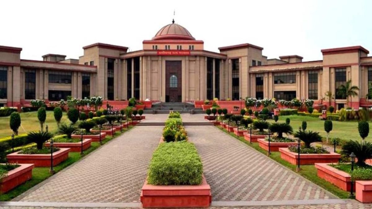 जिला न्यायालय से हुआ अन्याय, हाईकोर्ट ने दिया न्याय : शादी की छुट्टी पर बर्खास्त होने वाले भृत्य को 9 साल बाद फिर से मिलेगी नौकरी